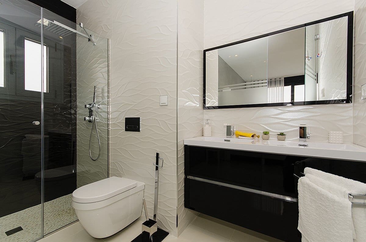 4 quarto Moradia para venda em Playa Honda com piscina - 575 000 € (Ref: 8277935)