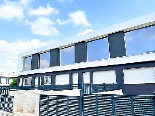 2 bedroom Townhouse for sale in Gran Alacant, Santa Pola with pool - € 270,000 (Ref: 9030050)