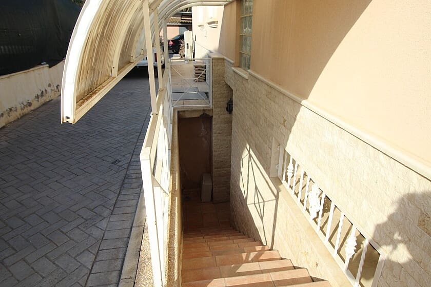 5 bedroom Villa for sale in Elche / Elx with pool - € 690,000 (Ref: 9030182)