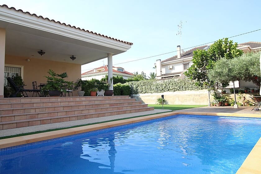 5 bedroom Villa for sale in Elche / Elx with pool - € 690,000 (Ref: 9030182)