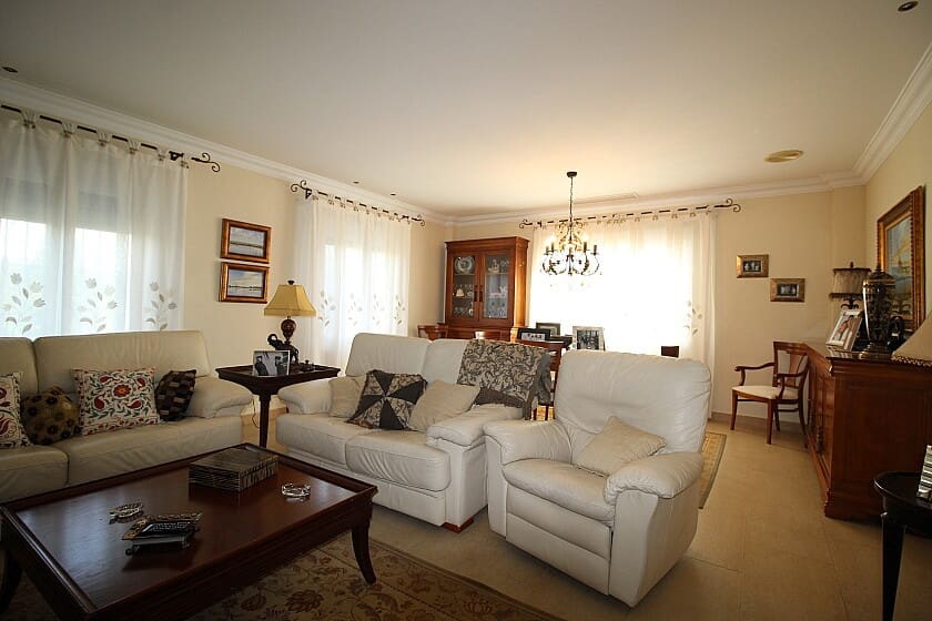 5 bedroom Villa for sale in Elche / Elx with pool - € 690,000 (Ref: 9030182)