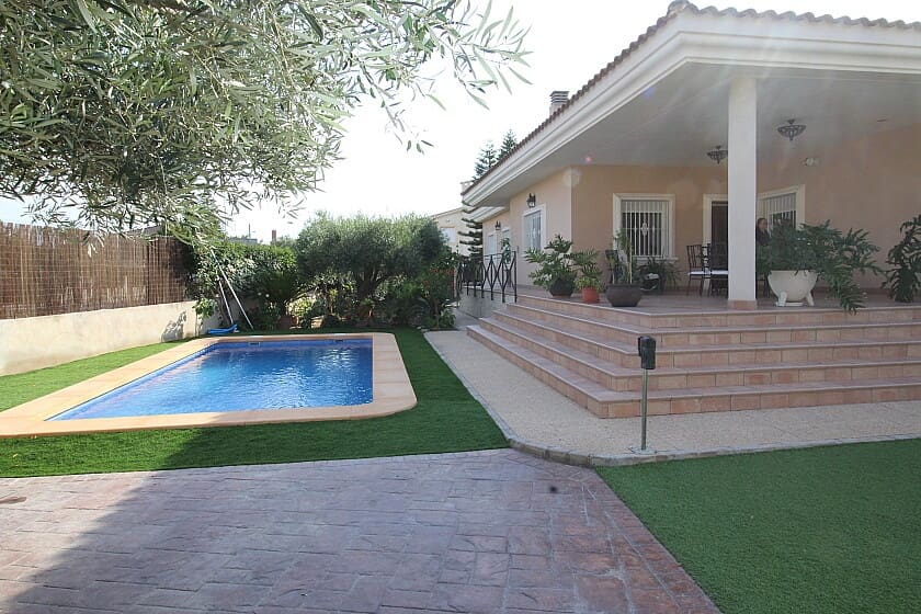 5 bedroom Villa for sale in Elche / Elx with pool - € 690,000 (Ref: 9030182)