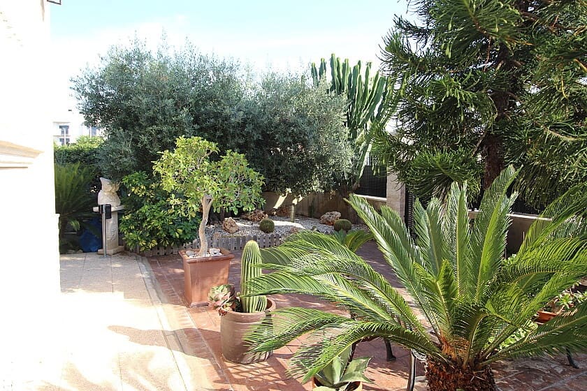 5 bedroom Villa for sale in Elche / Elx with pool - € 690,000 (Ref: 9030182)