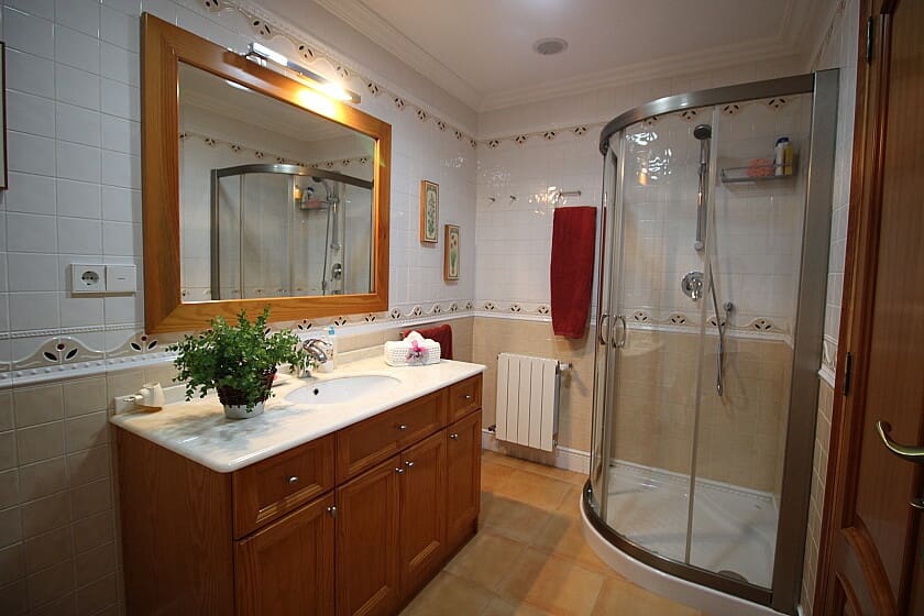 5 bedroom Villa for sale in Elche / Elx with pool - € 690,000 (Ref: 9030182)