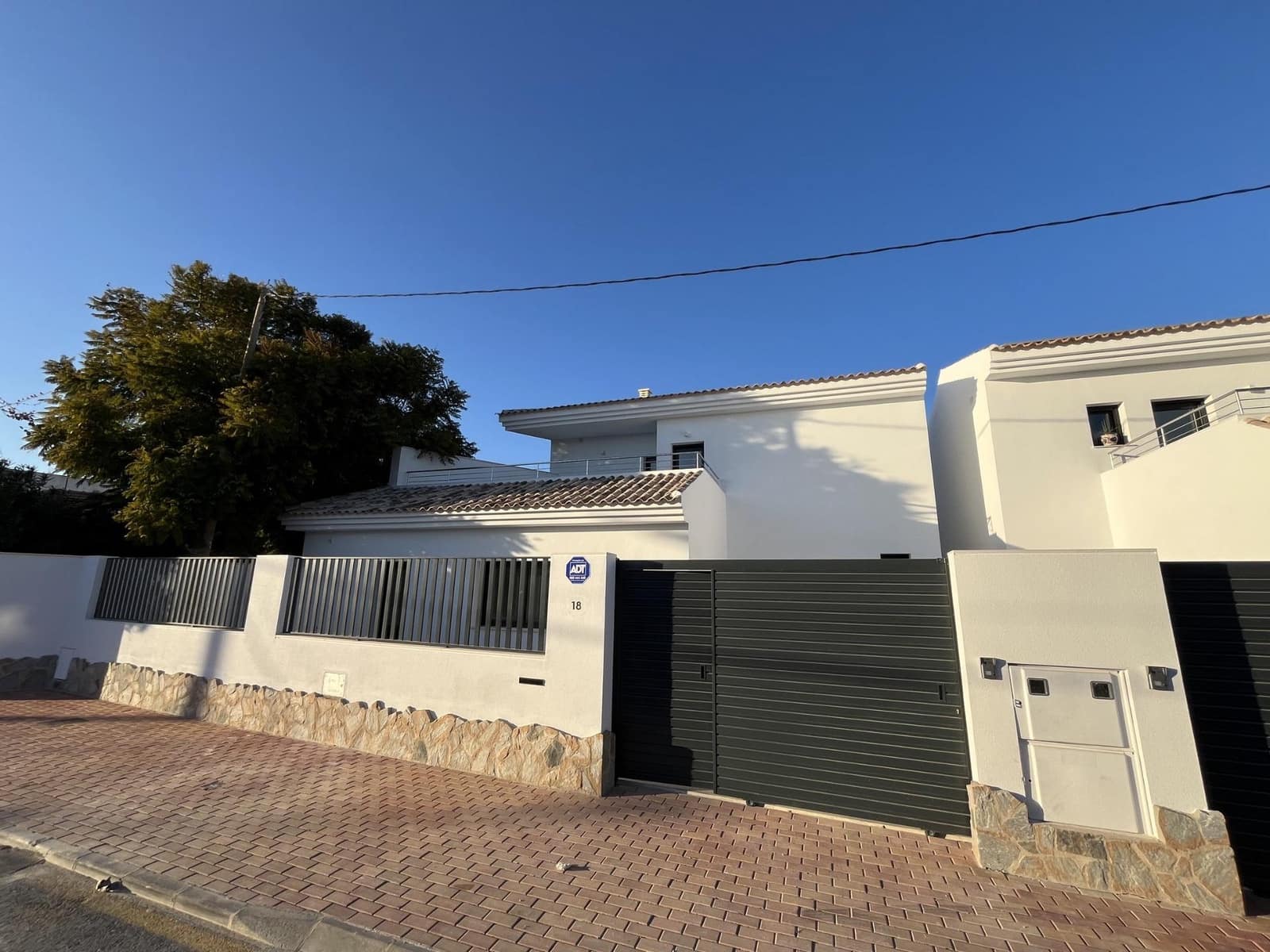 Chalet de 3 habitaciones en San Pedro del Pinatar en venta - 395.000 € (Ref: 9467118)