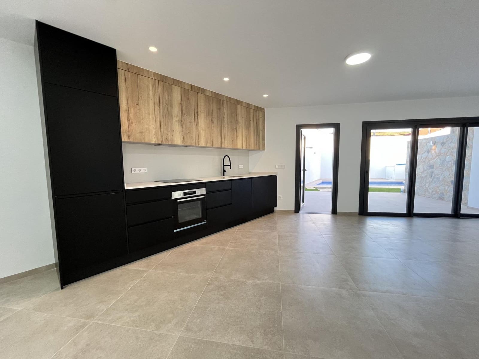 Chalet de 3 habitaciones en San Pedro del Pinatar en venta - 395.000 € (Ref: 9467118)