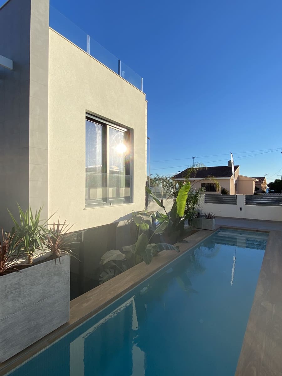 4 slaapkamer Villa te koop in La Mata - € 940.000 (Ref: 9467522)