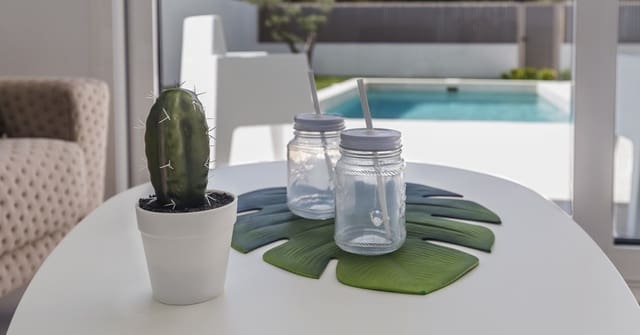 3 makuuhuone Huvila myytävänä paikassa Santiago de la Ribera, San Javier mukana uima-altaan 
autotalli - 475 000 € (Ref: 9467545)