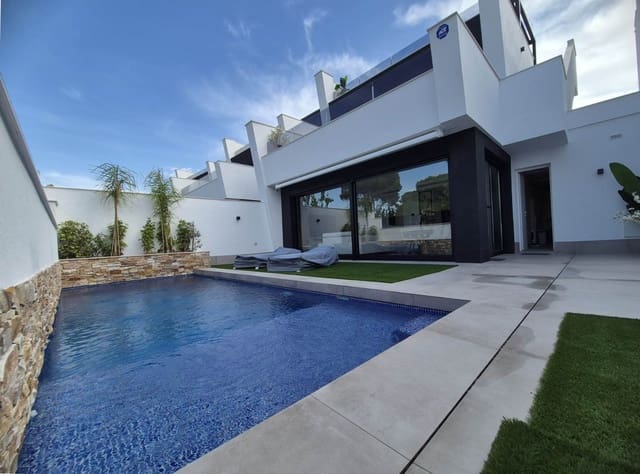 Pareado de 3 habitaciones en Santiago de la Ribera, San Javier en venta con piscina garaje - 699.900 € (Ref: 9467565)