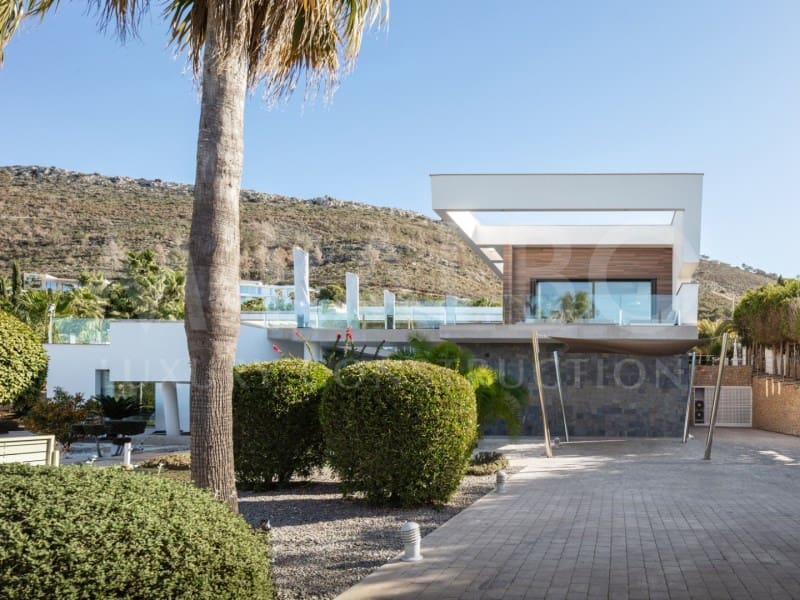 6 makuuhuone Huvila myytävänä paikassa Javea / Xabia - 3 850 000 € (Ref: 9467569)