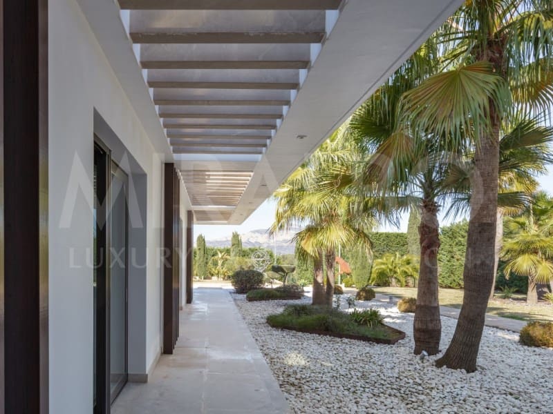 6 makuuhuone Huvila myytävänä paikassa Javea / Xabia - 3 850 000 € (Ref: 9467569)