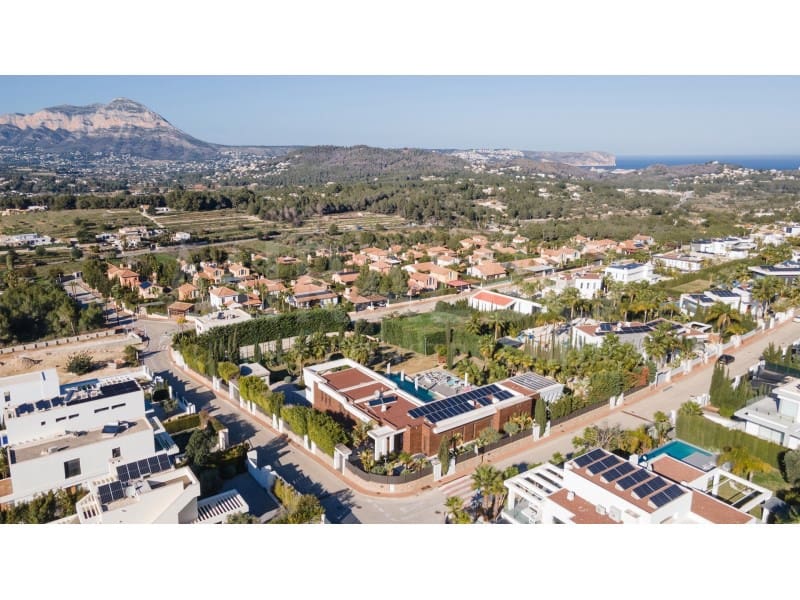 6 makuuhuone Huvila myytävänä paikassa Javea / Xabia - 3 850 000 € (Ref: 9467569)