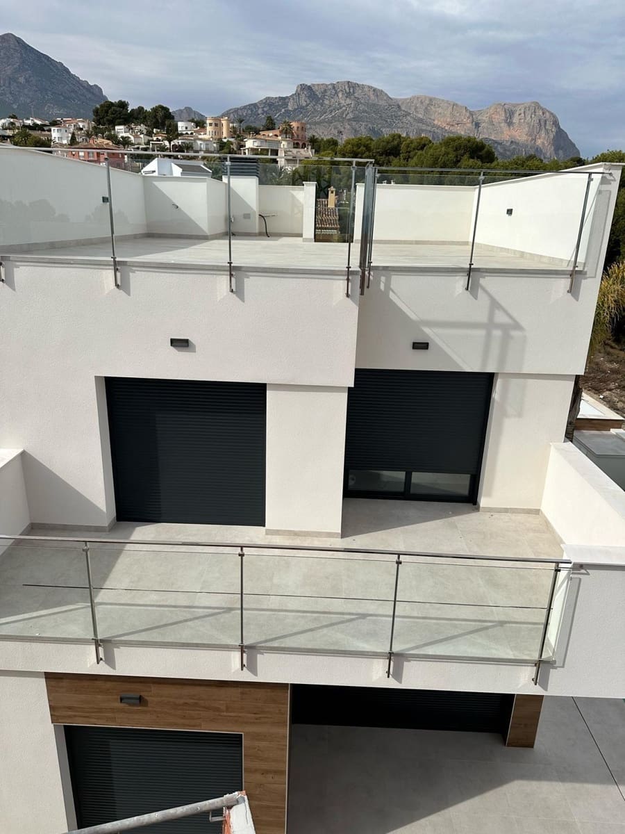 3 bedroom Villa for sale in La Nucia with pool - € 600,000 (Ref: 9505660)