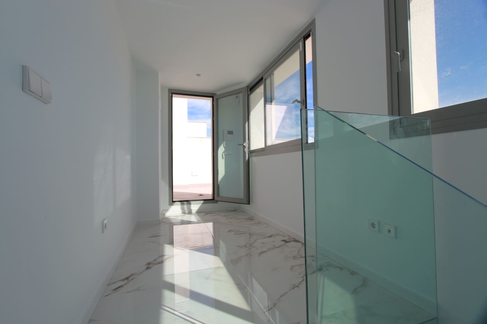 3 Zimmer Penthouse zu verkaufen in La Villajoyosa / Vila Joiosa mit Pool Garage - 1.650.000 € (Ref: 9588398)