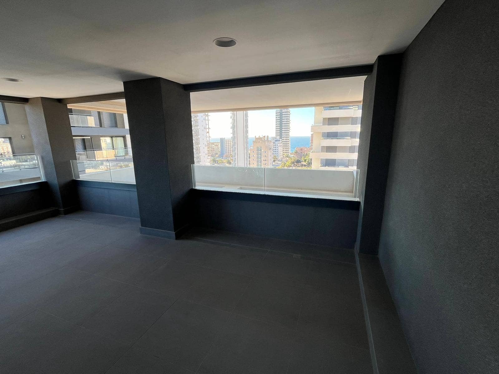 2 makuuhuone Kattohuoneisto myytävänä paikassa Calpe / Calp mukana uima-altaan 
autotalli - 559 250 € (Ref: 9588400)