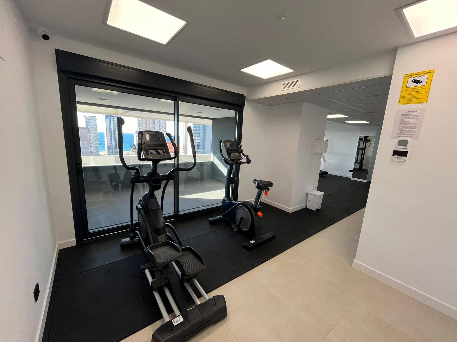 2 makuuhuone Kattohuoneisto myytävänä paikassa Calpe / Calp mukana uima-altaan 
autotalli - 559 250 € (Ref: 9588401)