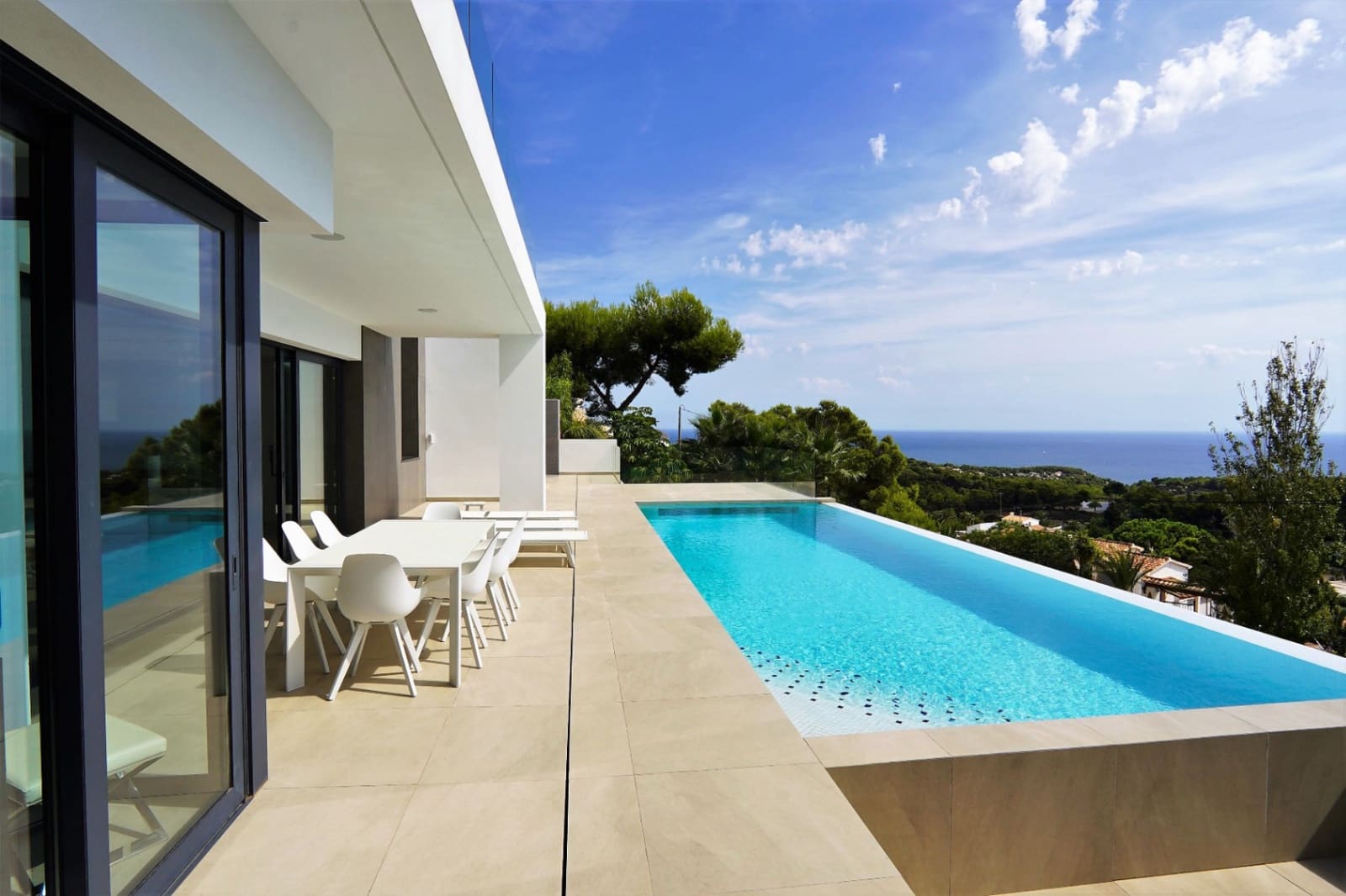 4 slaapkamer Villa te koop in Benissa met zwembad garage - € 2.750.000 (Ref: 9589277)