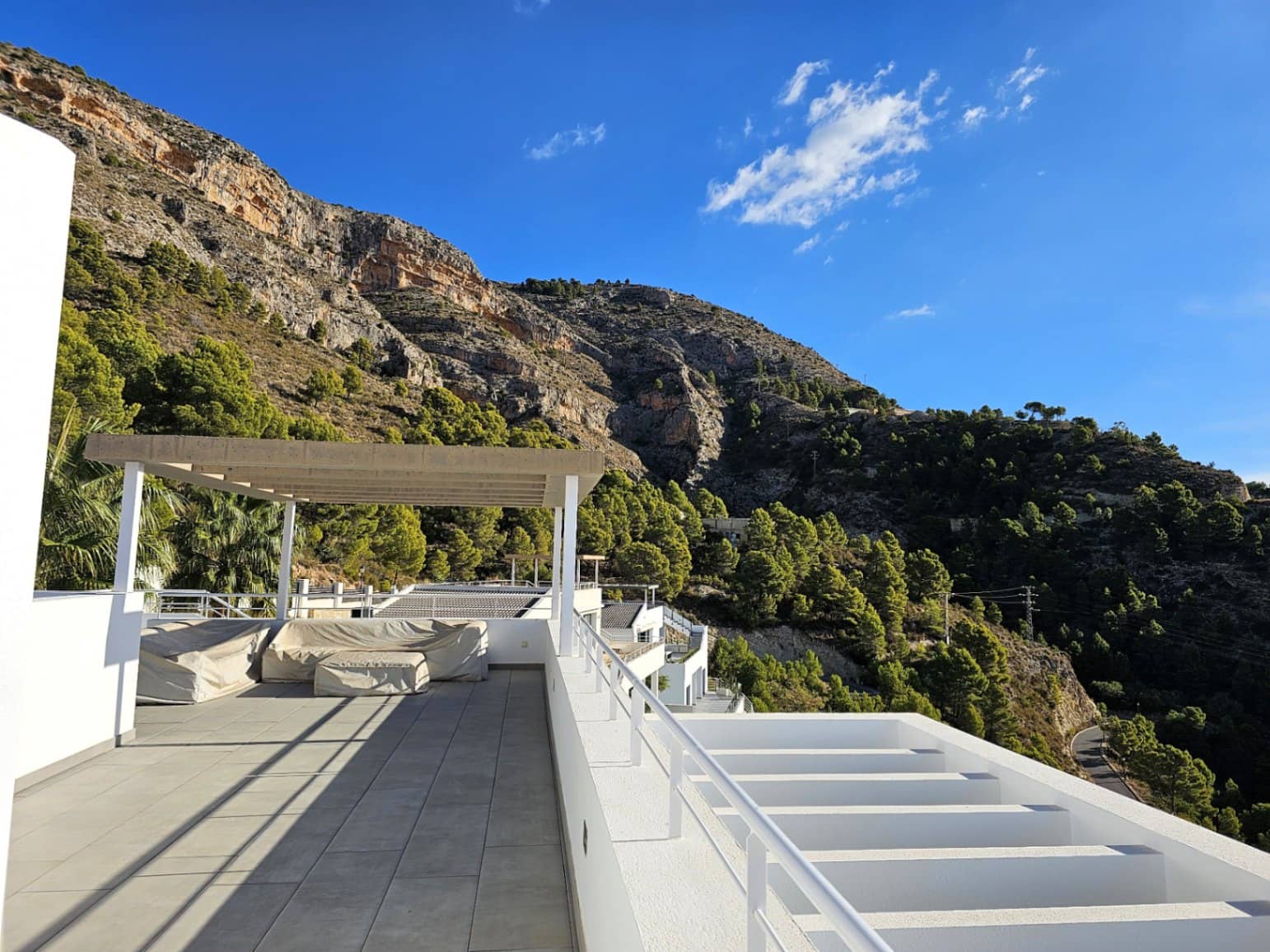 Chalet de 3 habitaciones en Altea en venta con piscina garaje - 1.445.000 € (Ref: 9589281)