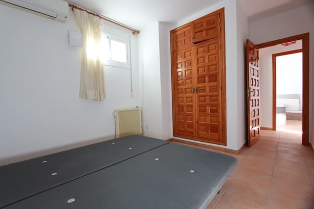 4 slaapkamer Villa te koop in Benissa met zwembad garage - € 679.000 (Ref: 9589285)