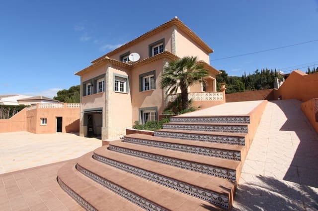 5 soverom Villa til salgs i Calpe / Calp med svømmebasseng - € 737 000 (Ref: 9589286)