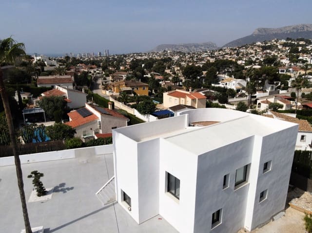 5 makuuhuone Huvila myytävänä paikassa Calpe / Calp mukana uima-altaan - 1 290 000 € (Ref: 9589287)