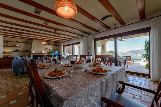 4 makuuhuone Huvila myytävänä paikassa Moraira, Teulada-Moraira mukana 
autotalli - 2 950 000 € (Ref: 9589289)