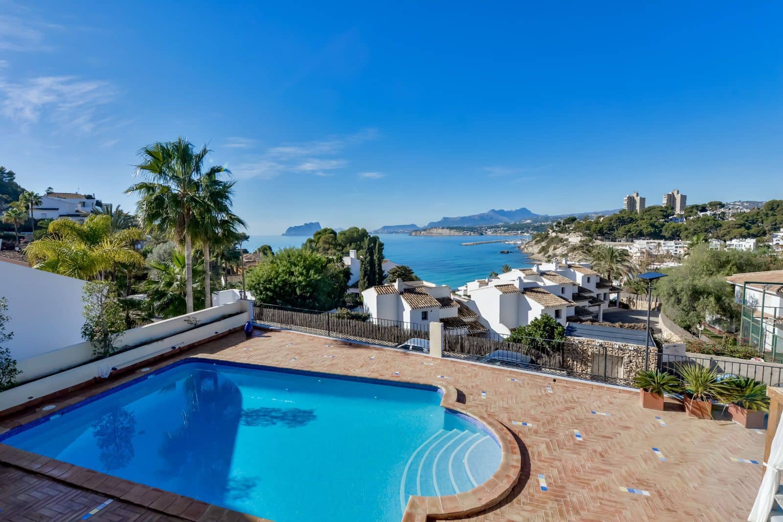 4 makuuhuone Huvila myytävänä paikassa Moraira mukana 
autotalli - 2 950 000 € (Ref: 9589289)