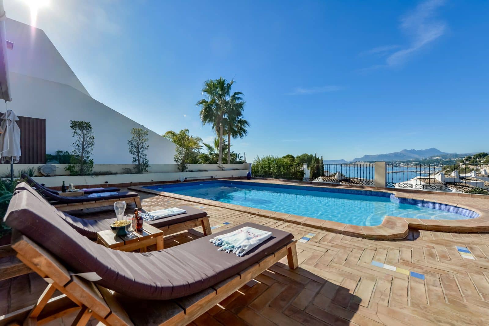 4 makuuhuone Huvila myytävänä paikassa Moraira mukana 
autotalli - 2 950 000 € (Ref: 9589289)