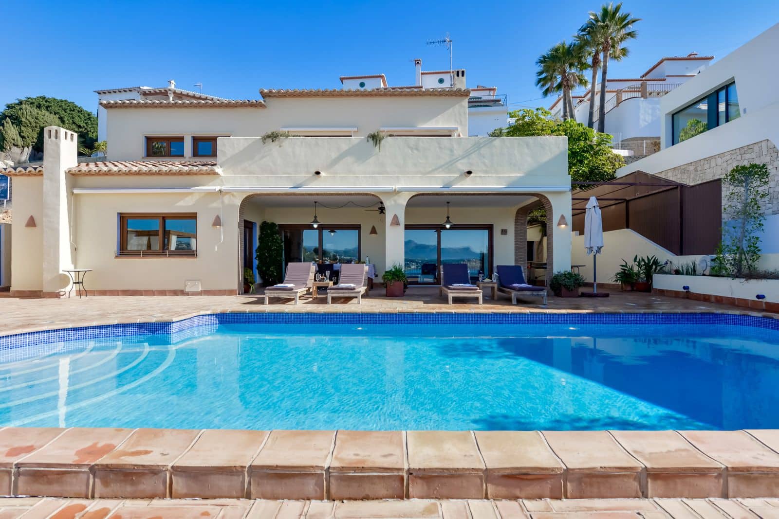 4 makuuhuone Huvila myytävänä paikassa Moraira mukana 
autotalli - 2 950 000 € (Ref: 9589289)