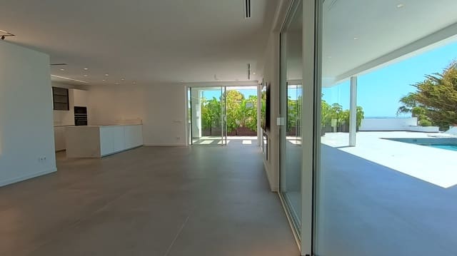 5 makuuhuone Huvila myytävänä paikassa Moraira, Teulada-Moraira mukana uima-altaan 
autotalli - 2 400 000 € (Ref: 9589290)