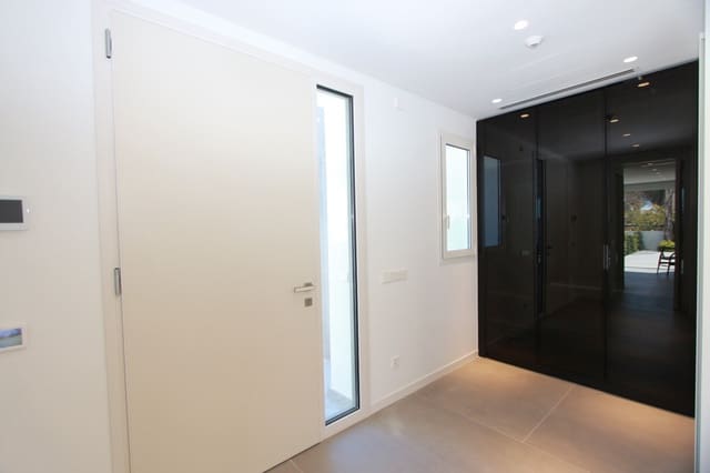 5 makuuhuone Huvila myytävänä paikassa Moraira, Teulada-Moraira mukana uima-altaan 
autotalli - 2 400 000 € (Ref: 9589290)