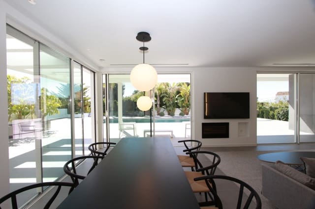 5 makuuhuone Huvila myytävänä paikassa Moraira, Teulada-Moraira mukana uima-altaan 
autotalli - 2 400 000 € (Ref: 9589290)