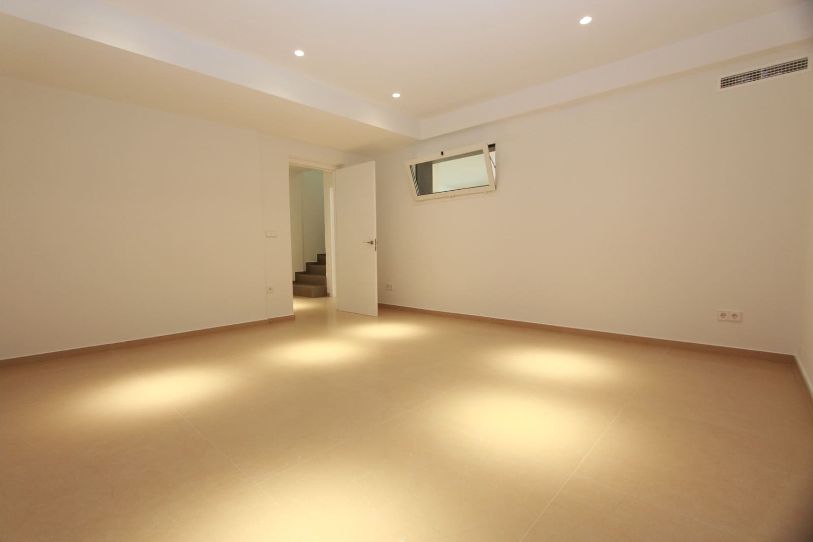 5 bedroom Villa for sale in Moraira with pool garage - € 2,400,000 (Ref: 9589290)