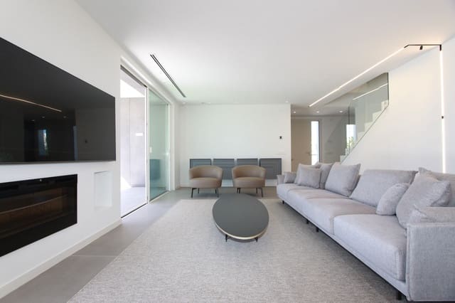 5 makuuhuone Huvila myytävänä paikassa Moraira, Teulada-Moraira mukana uima-altaan 
autotalli - 2 400 000 € (Ref: 9589290)