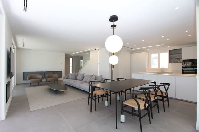 5 makuuhuone Huvila myytävänä paikassa Moraira, Teulada-Moraira mukana uima-altaan 
autotalli - 2 400 000 € (Ref: 9589290)