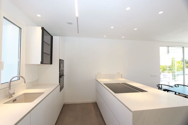 5 makuuhuone Huvila myytävänä paikassa Moraira, Teulada-Moraira mukana uima-altaan 
autotalli - 2 400 000 € (Ref: 9589290)