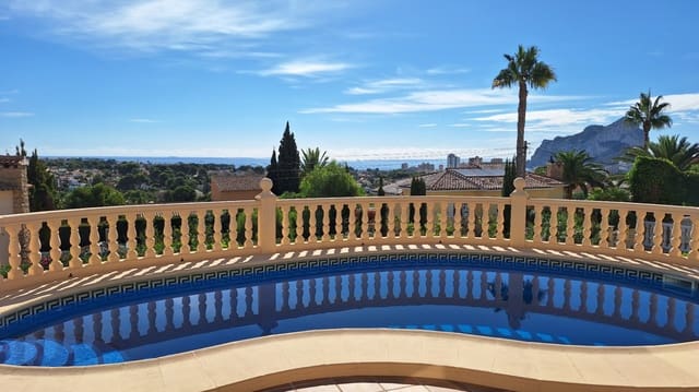 3 soveværelse Villa til salg i Calpe / Calp med swimmingpool garage - € 685.000 (Ref: 9589291)
