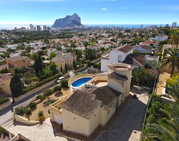 3 soveværelse Villa til salg i Calpe / Calp med swimmingpool garage - € 685.000 (Ref: 9589291)