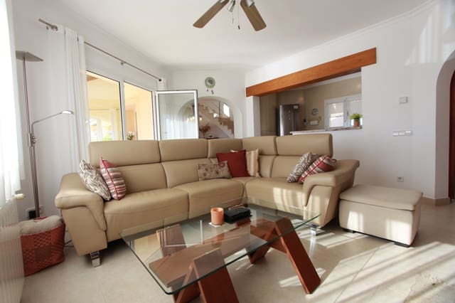 3 soveværelse Villa til salg i Calpe / Calp med swimmingpool garage - € 685.000 (Ref: 9589291)