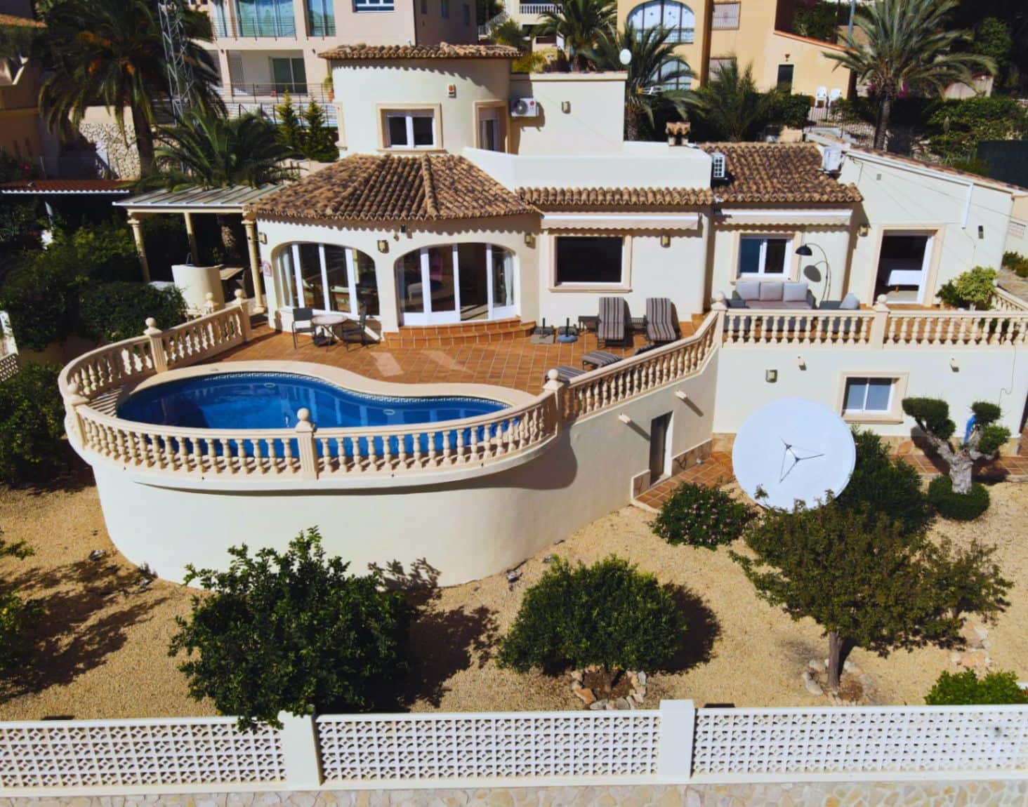 3 Zimmer Villa zu verkaufen in Calpe / Calp mit Pool Garage - 685.000 € (Ref: 9589291)