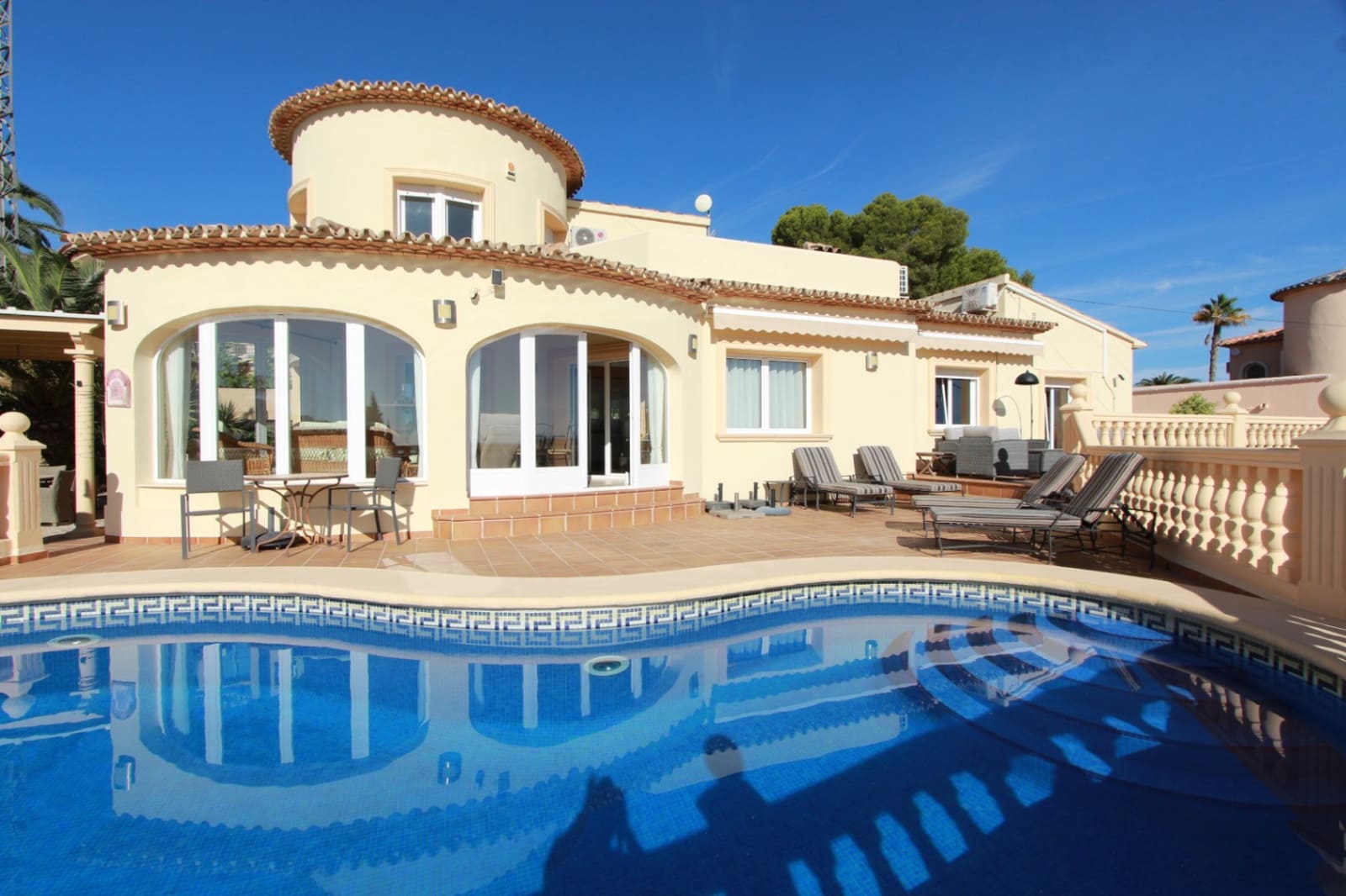 3 Zimmer Villa zu verkaufen in Calpe / Calp mit Pool Garage - 685.000 € (Ref: 9589291)