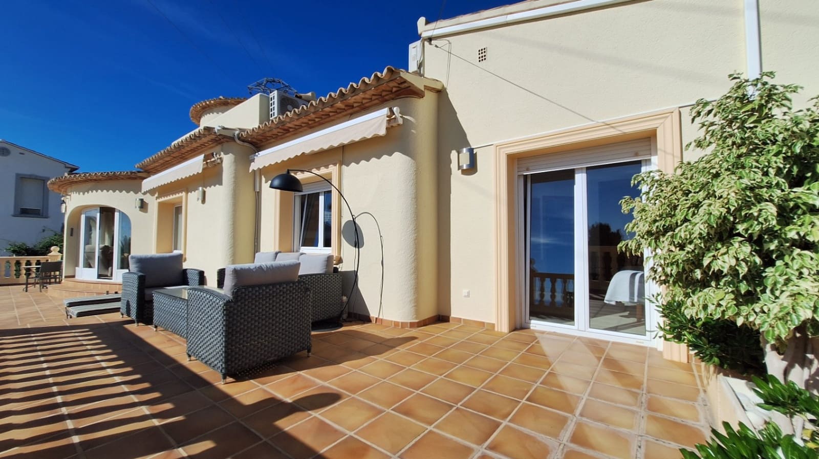 3 Zimmer Villa zu verkaufen in Calpe / Calp mit Pool Garage - 685.000 € (Ref: 9589291)