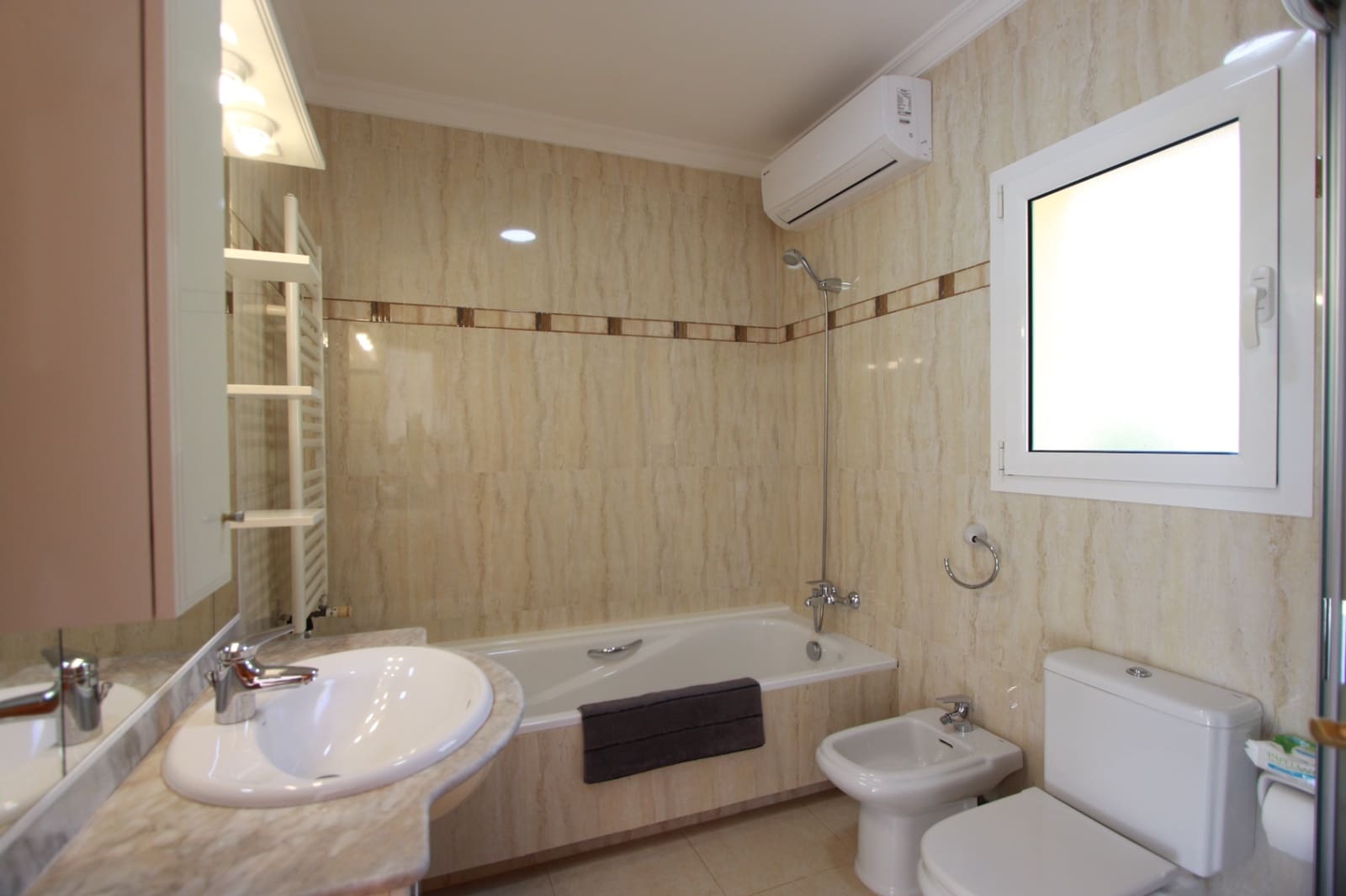 3 Zimmer Villa zu verkaufen in Calpe / Calp mit Pool Garage - 685.000 € (Ref: 9589291)