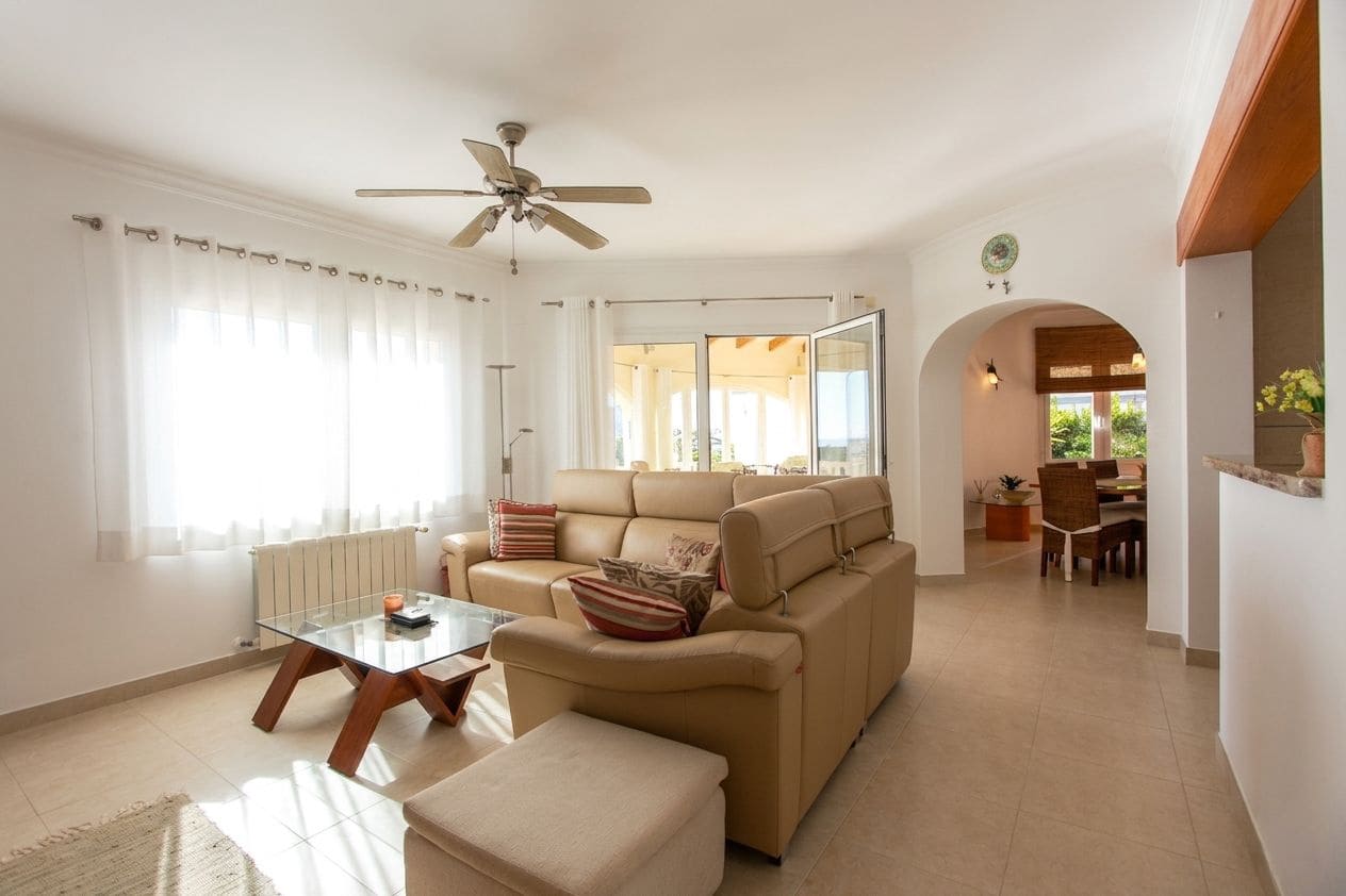 3 quarto Moradia para venda em Calpe / Calp com piscina garagem - 649 500 € (Ref: 9589291)