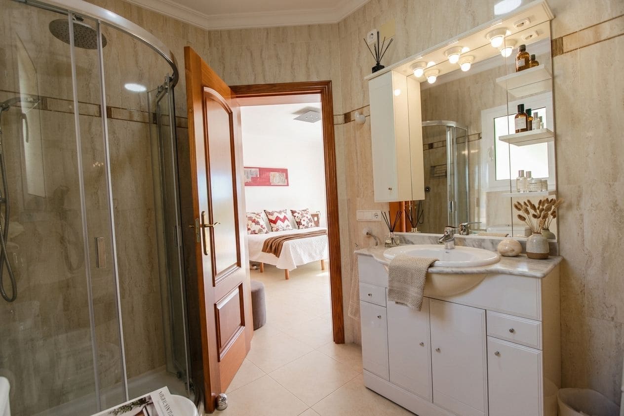 3 quarto Moradia para venda em Calpe / Calp com piscina garagem - 649 500 € (Ref: 9589291)