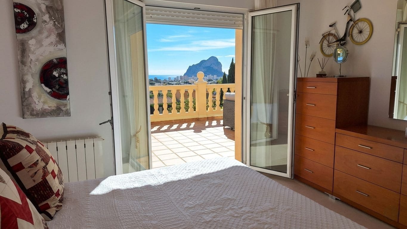 3 quarto Moradia para venda em Calpe / Calp com piscina garagem - 649 500 € (Ref: 9589291)