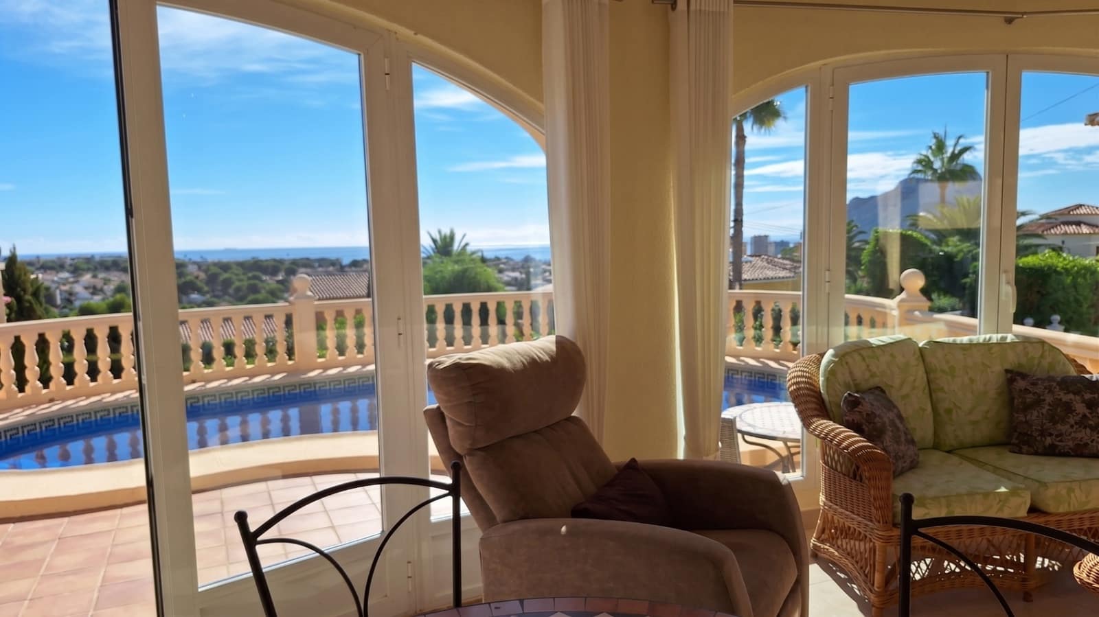 3 quarto Moradia para venda em Calpe / Calp com piscina garagem - 649 500 € (Ref: 9589291)