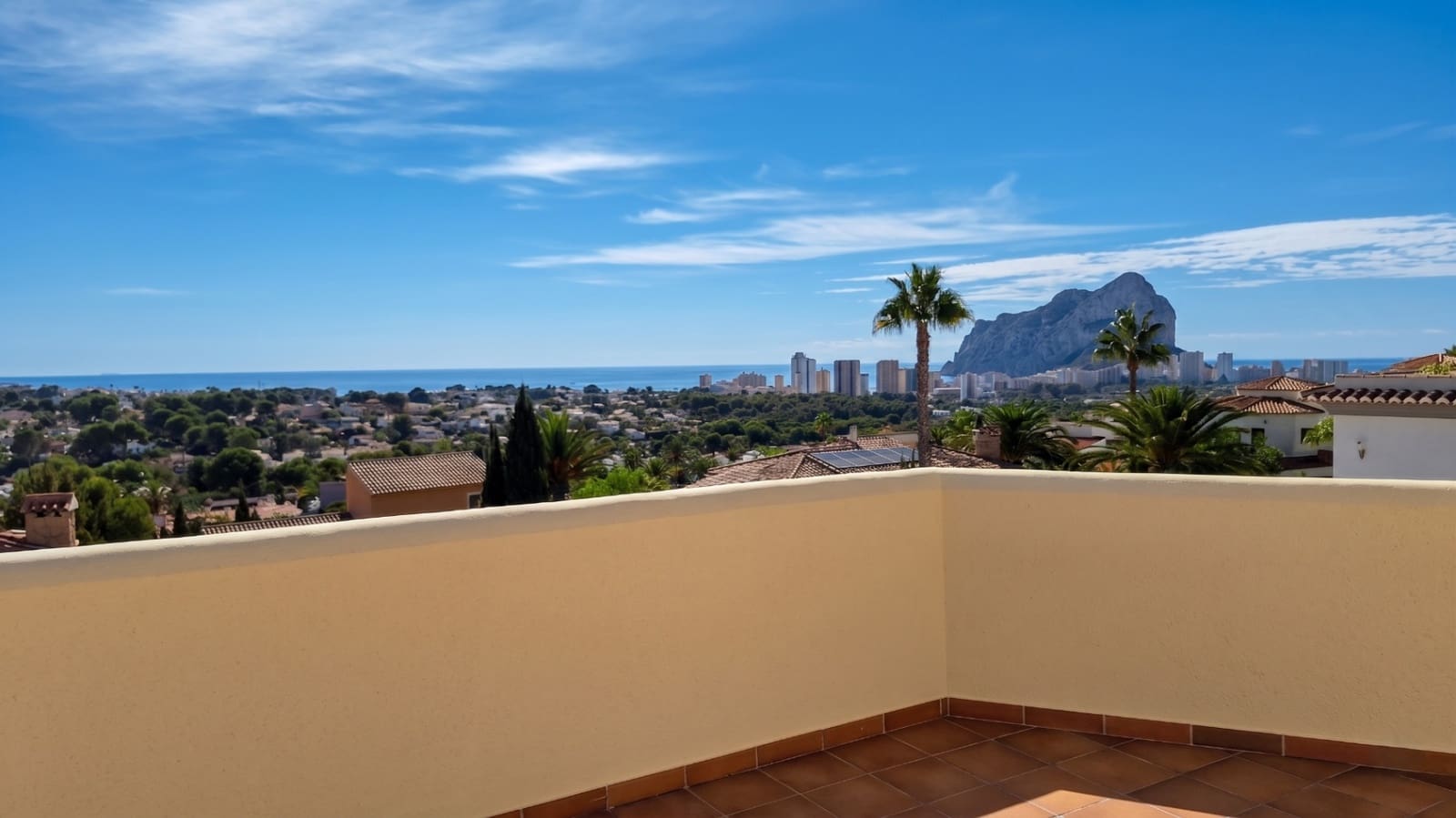 3 quarto Moradia para venda em Calpe / Calp com piscina garagem - 649 500 € (Ref: 9589291)