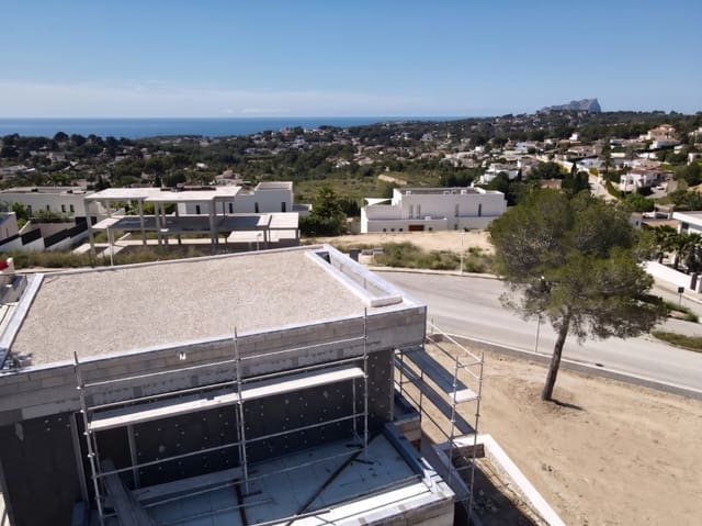 4 soverom Villa til salgs i Moraira, Teulada-Moraira med svømmebasseng garasje - € 1 965 000 (Ref: 9589292)
