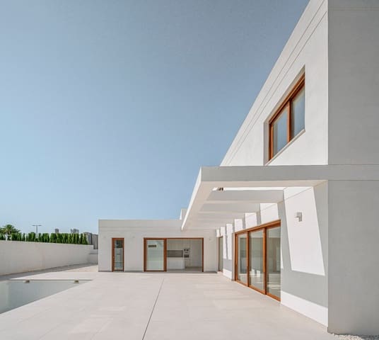 4 makuuhuone Huvila myytävänä paikassa Calpe / Calp mukana uima-altaan - 998 000 € (Ref: 9589293)